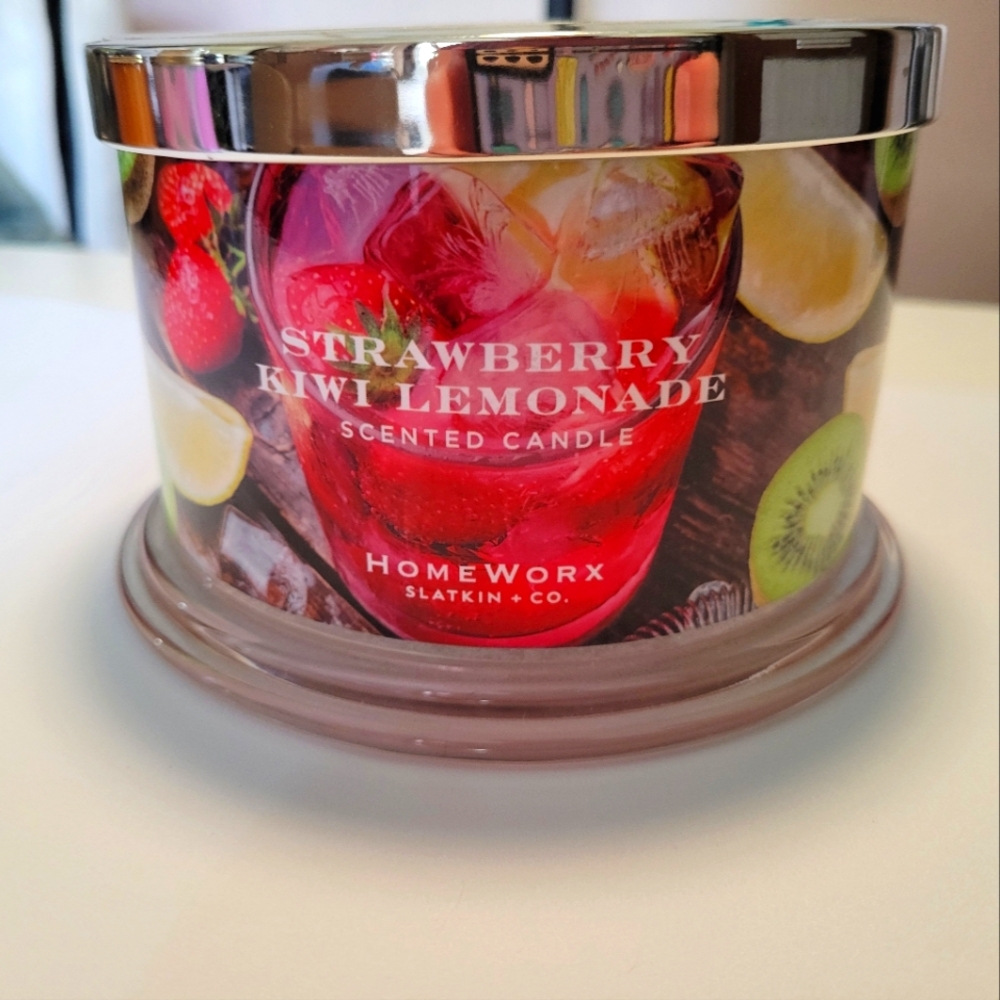 HomeWorx by Slatkin Strawberry Kiwi Lemonade Candle